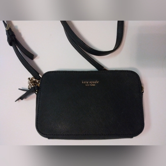 kate spade Handbags - Kate Spade Harper black leather crossbody bag with gold chain & leather strap EU